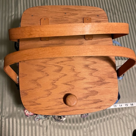 Longaberger Woven Picnic Basket with Floral Blue Liner - Picture 7 of 12